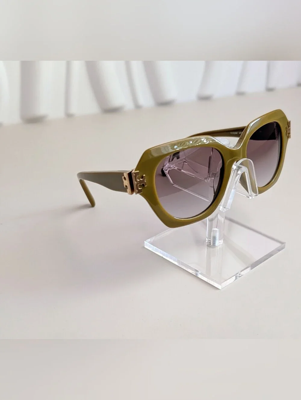 NIB Tory Burch 51mm Olive Cat Eye Sunglasses Case Dust Bag